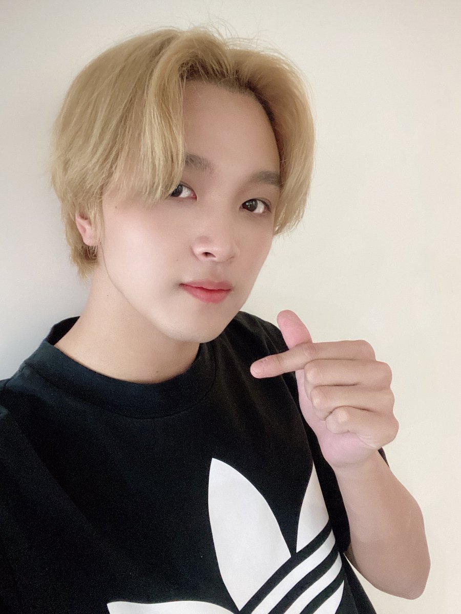 dailybubble127's tweet photo. • Haechan https://t.co/A6Y8PYrs5u