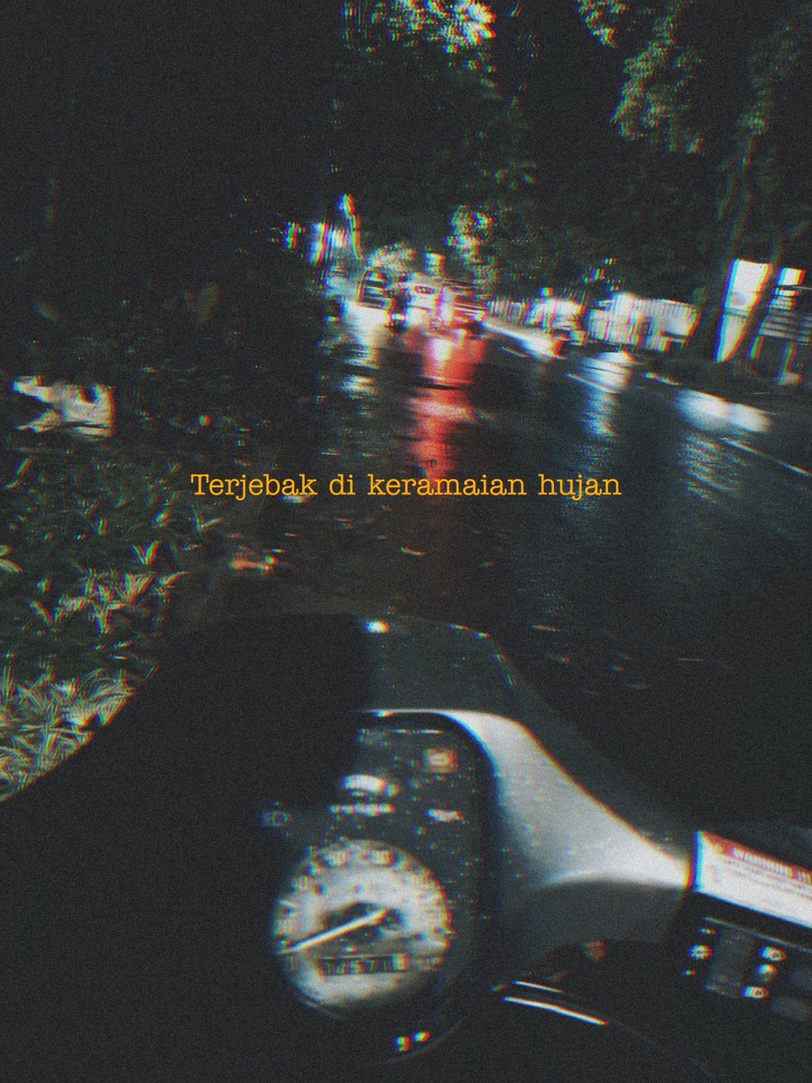 putus_kopling's tweet photo. Enak banget ya hujan hujan bawa motor ngebut sambil nyanyi nyanyi ga jelas hehe. https://t.co/32fQ2fyhMK