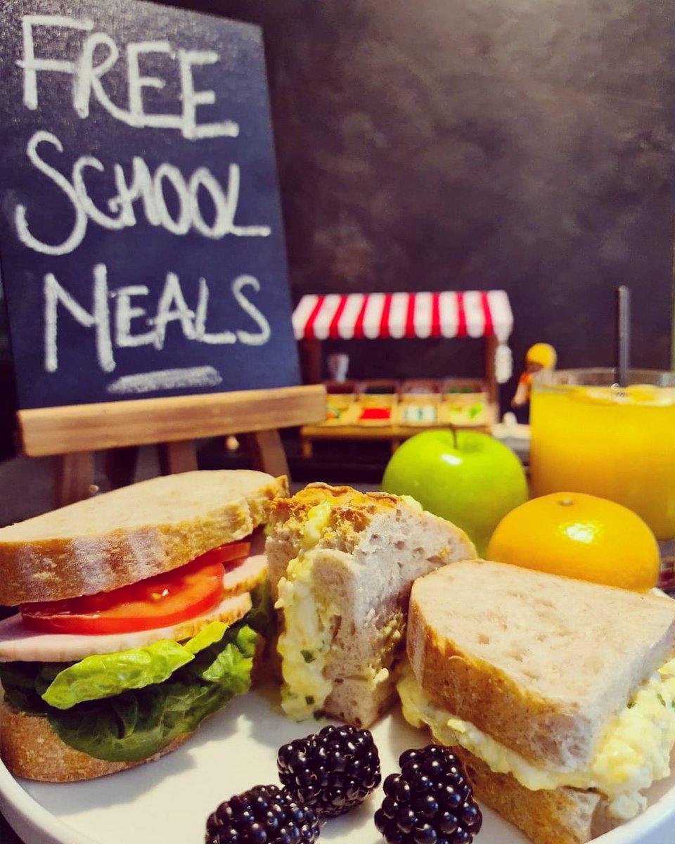 I believe no child should ever go hungry. 
Free school meals for anyone who needs them this half term from Pitch Restaurant, 16 Warwick Street, Worthing. Just pop in 11am- 12 noon Tuesday to Friday (20th to 23rd Oct), completely confidential. #ENDCHILDFOODPOVERTY