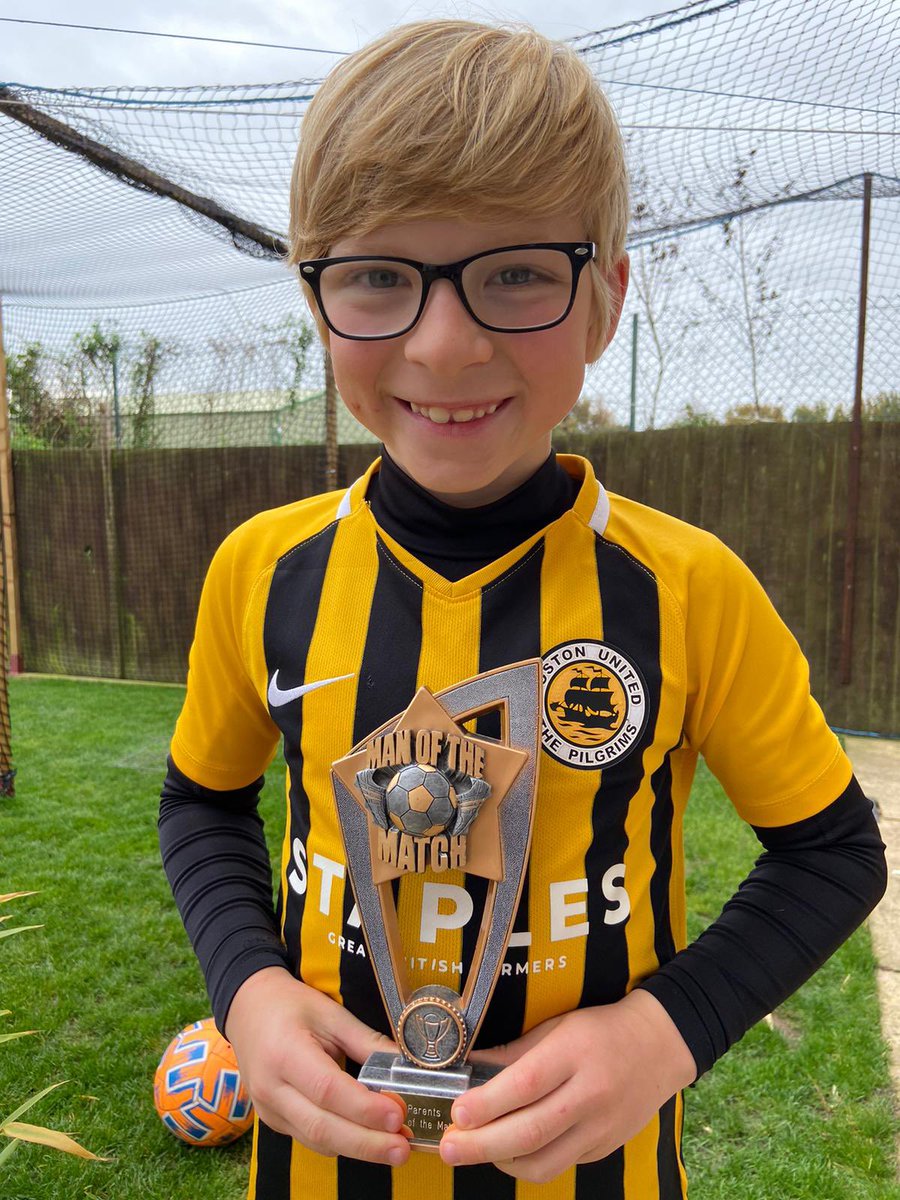 ChrisGaley80's tweet photo. Big well done to Freddie H for winning the Coaches Man of the Match with some great saves & distribution & a big well done to Teddy for winning the Parents Man of the Match, great defensive work, pressing & passing
.
Well done boys 🟠⚫️⚽️
.
#pdjal #bucfc #grassroots #football https://t.co/NFRHseUWdW