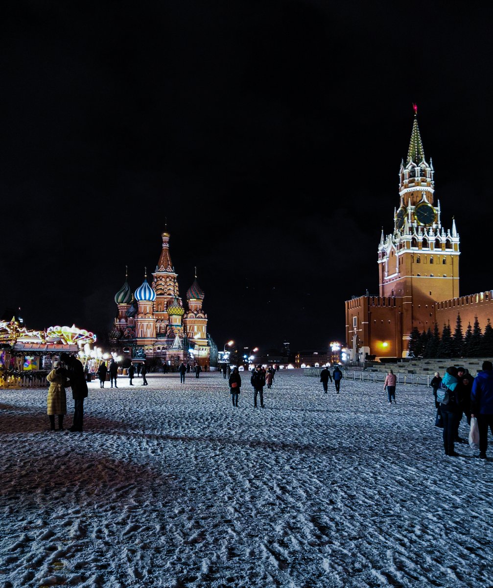AlphaAdvents's tweet photo. We added a new blog post!
 Check it out -> Top Things to do in Moscow - https://t.co/iv1tmjXiGn https://t.co/JhR9w48bQw