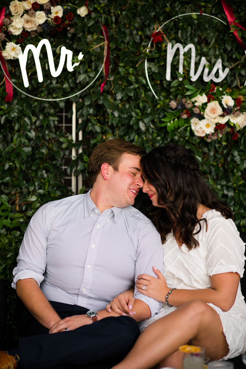 lester_taryn's tweet photo. Officially two weeks as Mrs. Henderson! 🙈❤️ https://t.co/zS3TKyPhp0