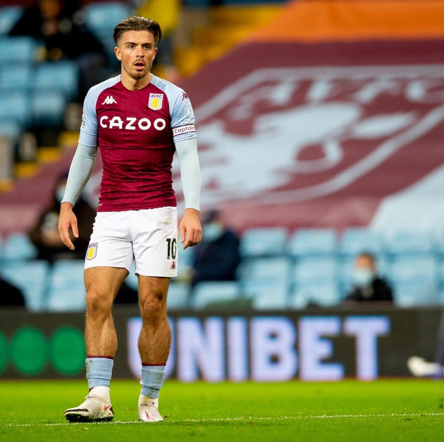 Jack Grealish con el Aston Villa