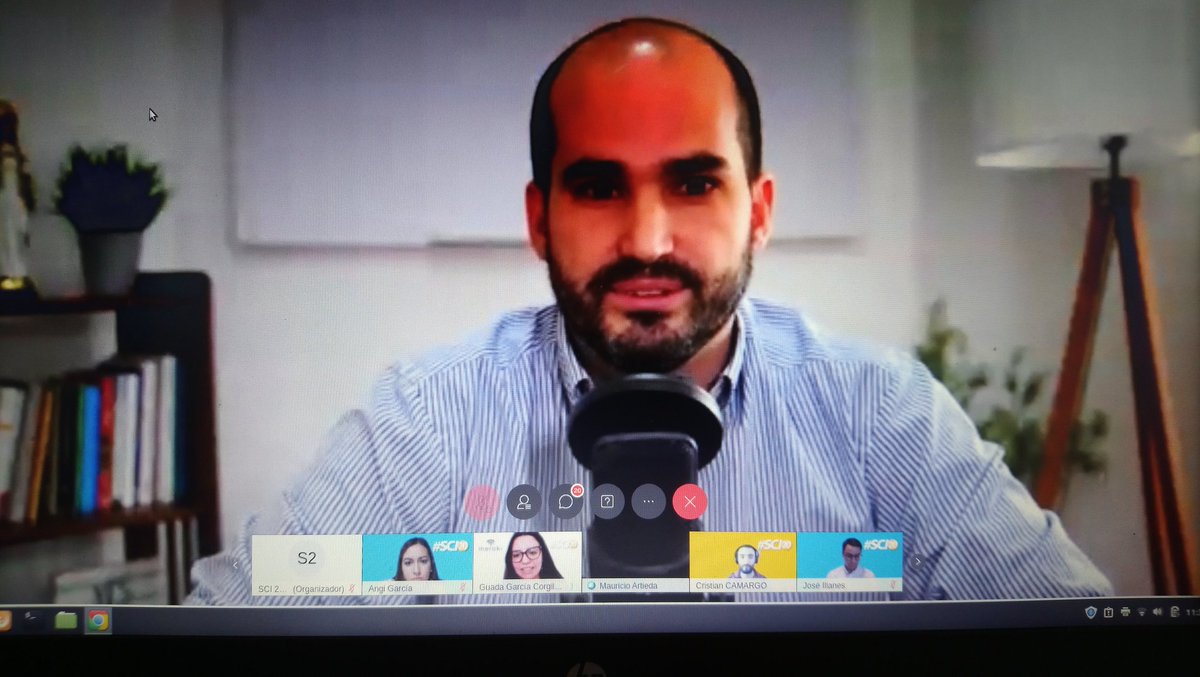 Eugintwitt's tweet photo. "¿En que momento la palabra católico se volvió chiquita cuando significa UNIVERSAL?" 
@mauricioartieda de @catholiclink_es

🤔 Para pensar y pensar..

#SCI20 Seminario Comunicacion Iglesia 2020 de @meraki_org

@vvinader @josemiguelif @liocamargocs https://t.co/zBQZVlTGaS