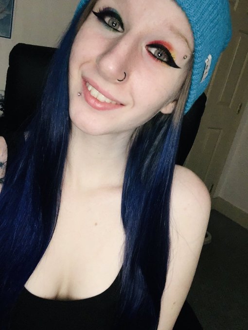 First birthday stream of the day on twitch!   https://t.co/LQqyVyibHF https://t.co/44AUI3cGbu<a href="/tag/newprofilepic"class="tags"><span>#newprofilepic</span></a>