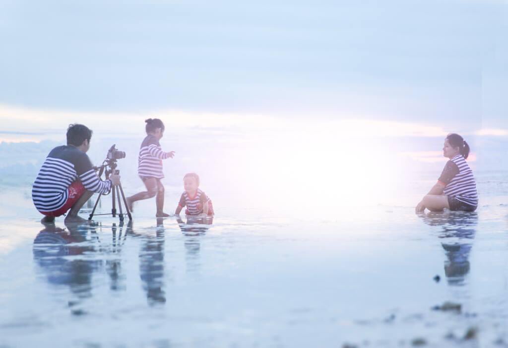 graceweee's tweet photo. While we’re at it, how about finding this family in #Boracay back in 2016? https://t.co/tKSQCk9aqB