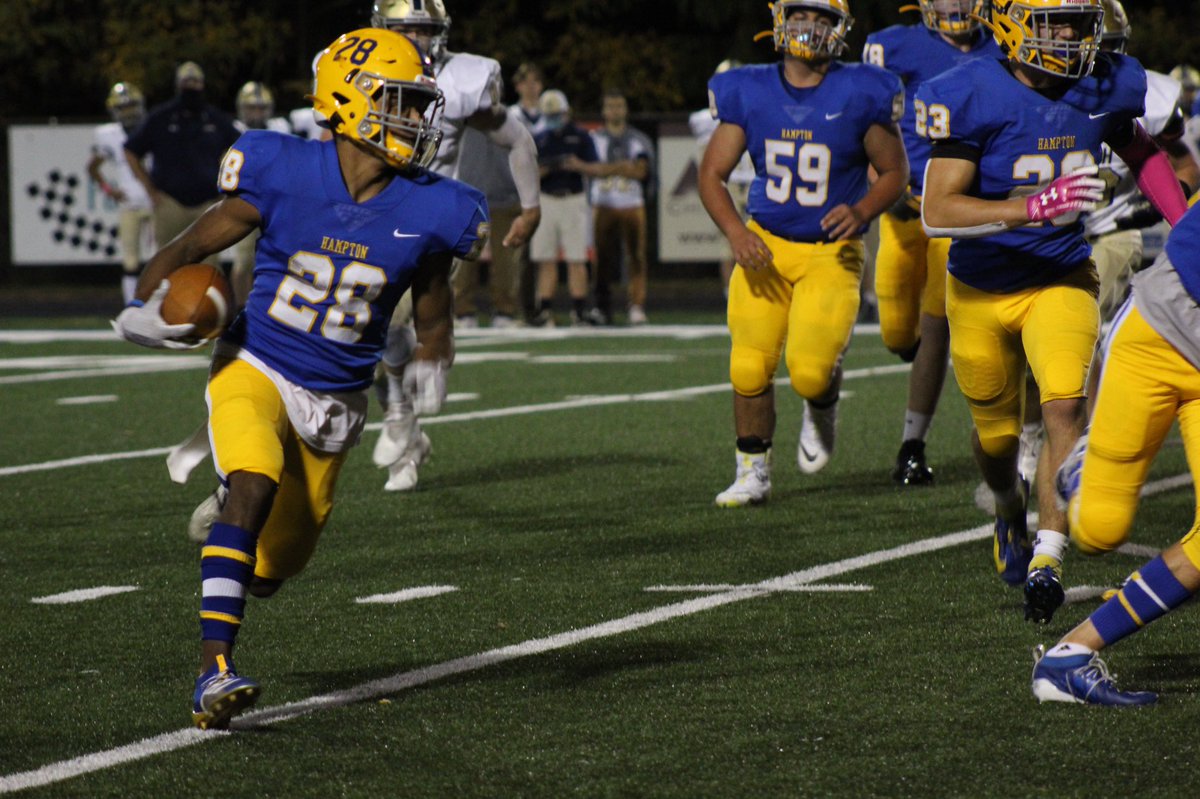 htownyearbook's tweet photo. Hampton Football beat Knoch 49-0 last night for a possible chance at playoffs. Good Work!🏈🏈 https://t.co/euDMrH6dQa