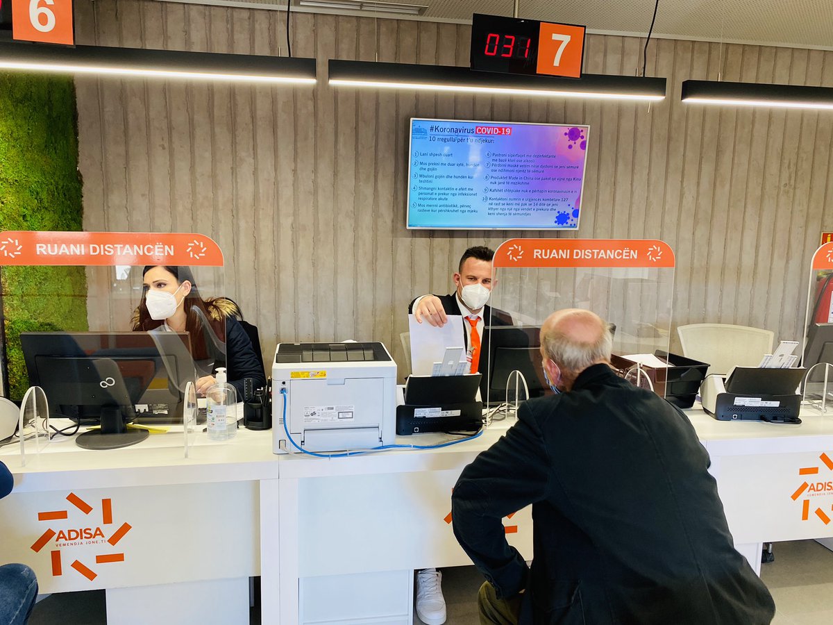 lorin_ymeri's tweet image. E gjithë vëmendja jonë në ofrimin e shërbimeve publike për qytetarët e Lushnjës dhe Divjakës duke zbatuar rigorozisht masat kundër #COVID19 

#ADISALushnjë
#VëmendjaJonëTi  
#ShërbimePublike

#Maskë😷#Distancë↔️ #Higjienë🧼

#MbroShëndetin