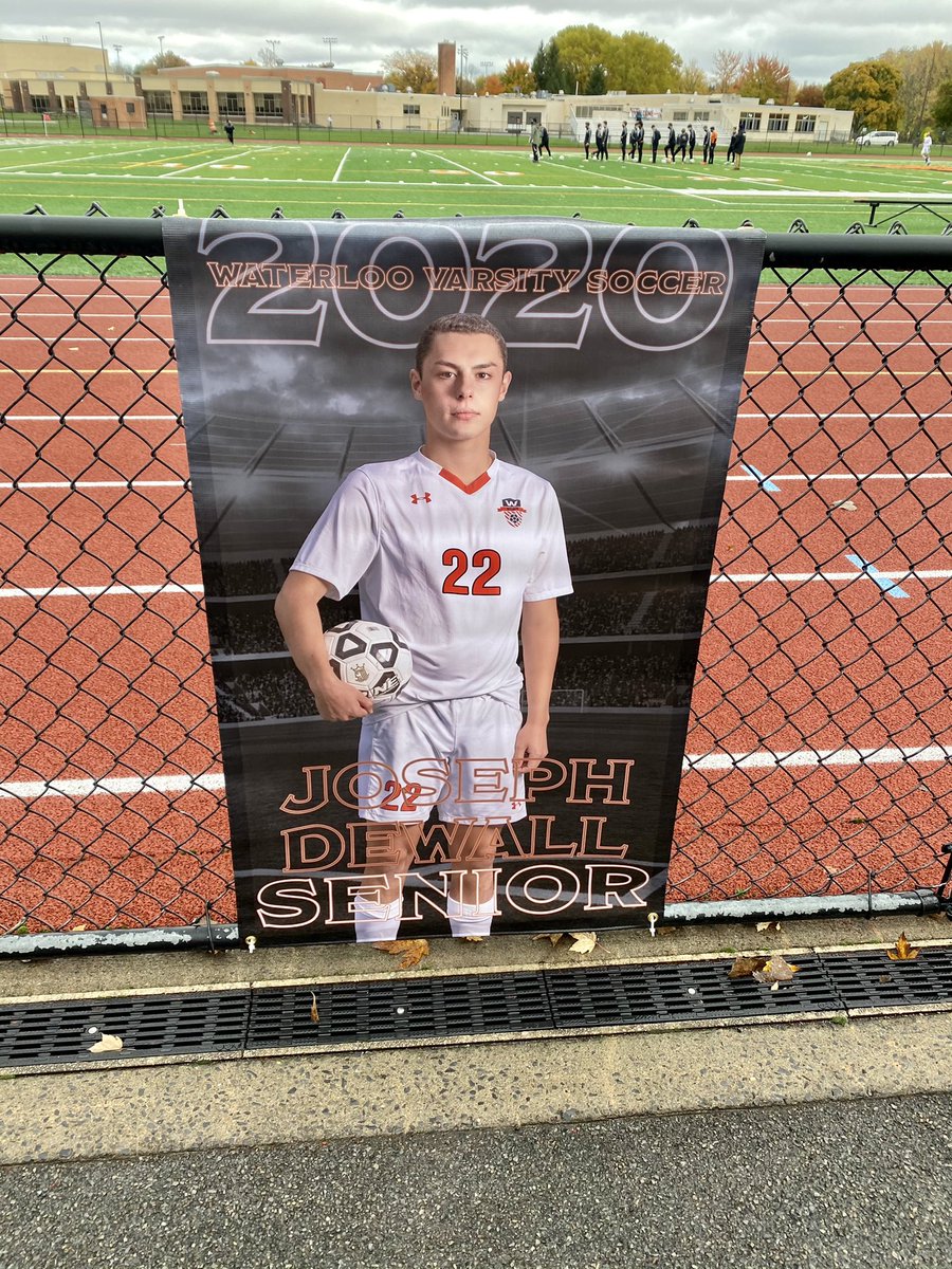 FLX_AD's tweet photo. Love the banners, @brad_vandusen ! Thank you to the Waterloo Goal Club for honoring our seniors! @GoalWaterloo @MrLandry5 https://t.co/CVlTj2H69d