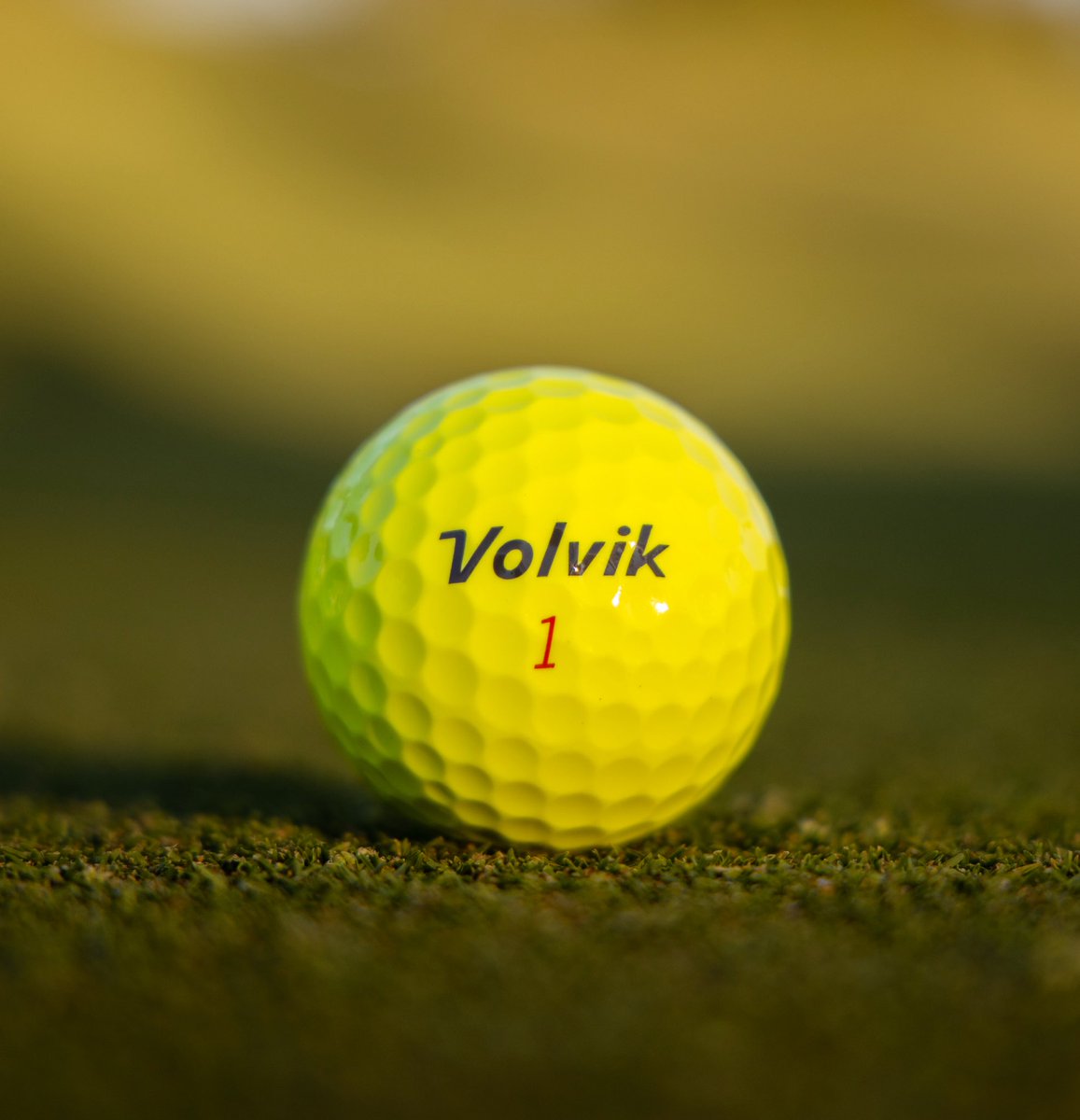 volvikUSA's tweet photo. Magma’s reduced diameter combined with our high energy dual-core delivers explosive distance off the tee and minimizes aerodynamic drag for additional carry. https://t.co/0oczESxwWb  #Volvik #VolvikGolf #Golf #Magma #NonConforming https://t.co/4ssosLdmtn