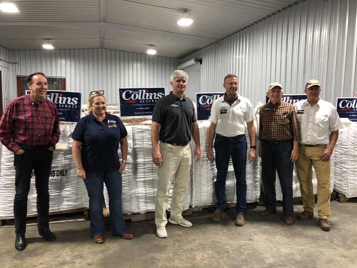 CollinsforGA's tweet photo. Great stop in Cordele featuring Georgia-grown pecans, Ag Commissioner Gary Black, and Public Service Commissioner @TPridemore! #TrumpDefenderTour https://t.co/MmF0MH05j5