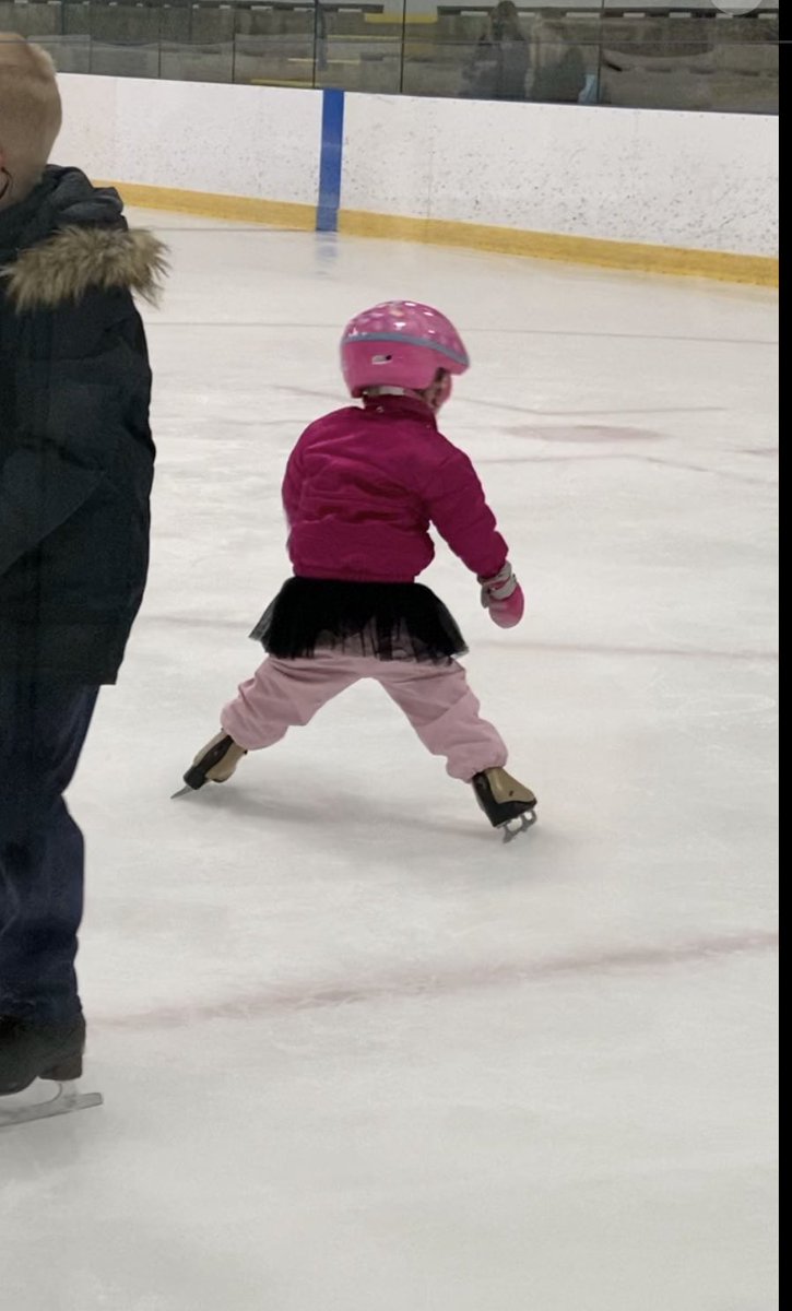 KerriCross110's tweet photo. #IDriveFor never missing out on times with my little figure skaters! https://t.co/yZLCSLS3bh