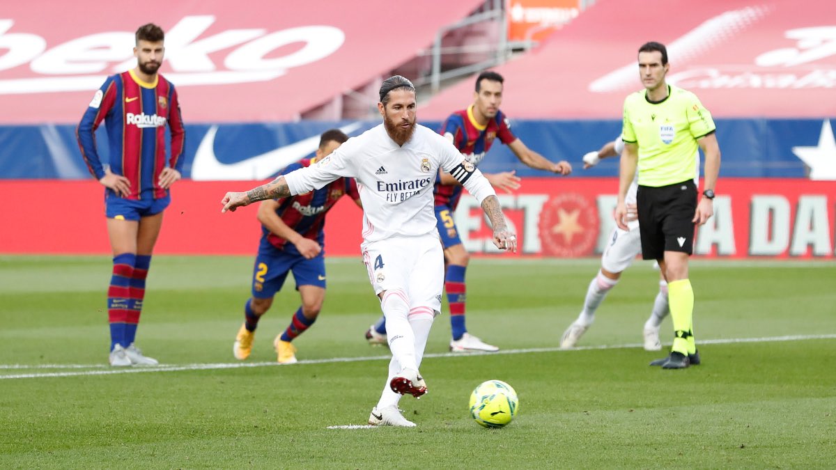 MadridSports_'s tweet photo. 14 años después, un penalti a favor en el Camp Nou. https://t.co/Jz2LyYxcKX