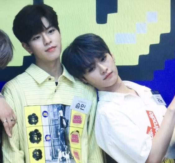 2minfiles's tweet photo. seungmin: my hyung who i like.... the most.... in the entire world!!! https://t.co/r8F5oyHsR8