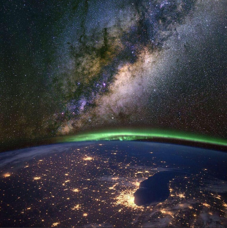 konstructivizm's tweet photo. A view of Earth from the ISS https://t.co/7O2IYJz2t2