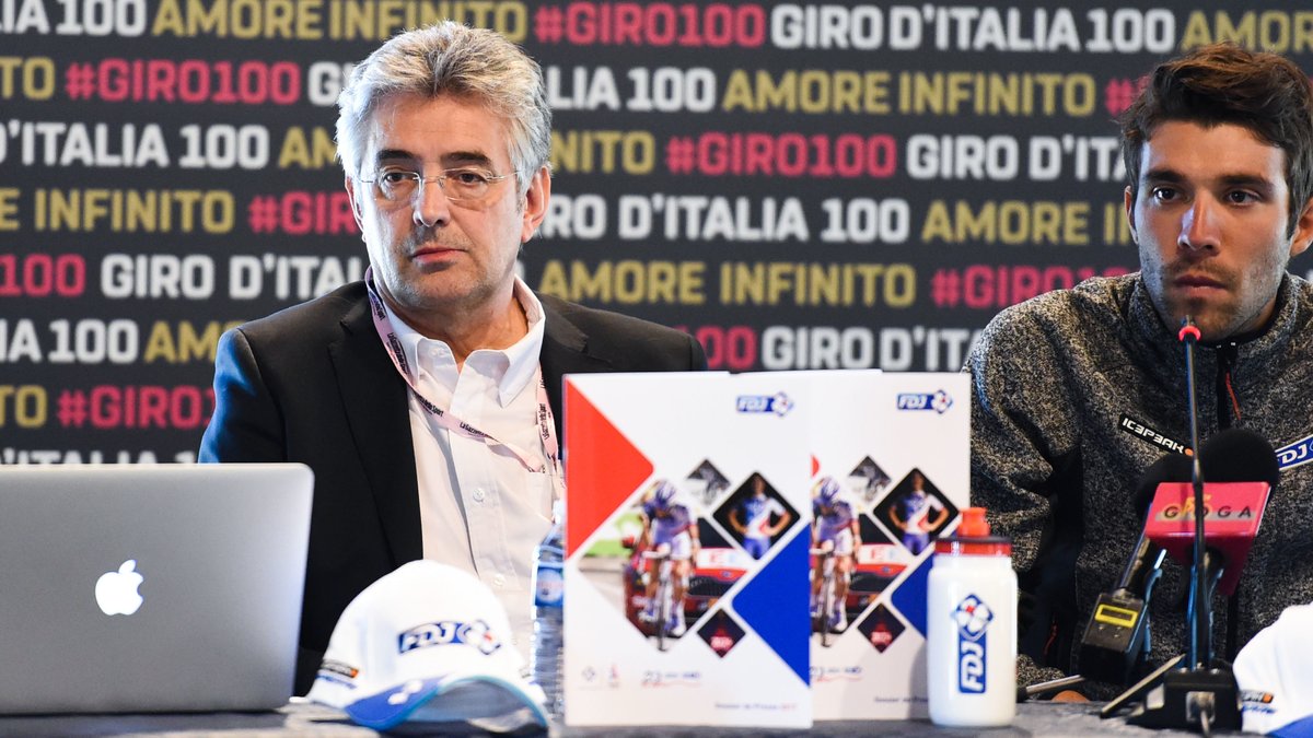 Cyclisme : Le patron de Thibaut Pinot monte au créneau pour le défendre ! https://t.co/4kAt9DTgBs https://t.co/Bg9KAXOE5K