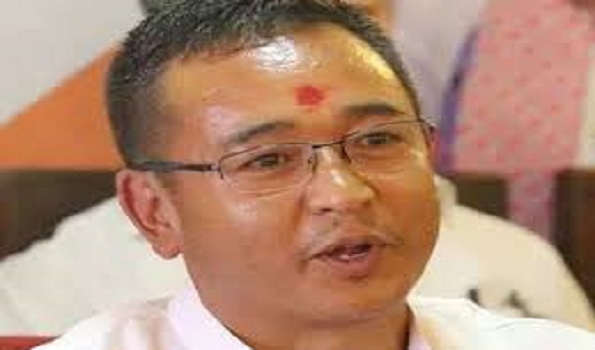 uniindianews's tweet image. PS Tamang greets people on Durga Puja
#sikkim
#PremSingh
#Durga