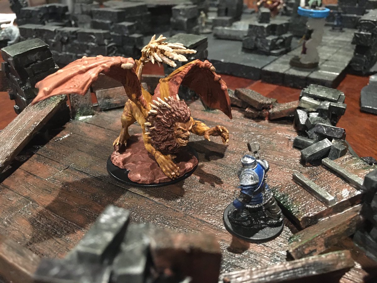 celrairck's tweet photo. Finished painting the manticore! It was a learning experience and I’m really happy with how it turned out. https://t.co/McS9JyUZ4x