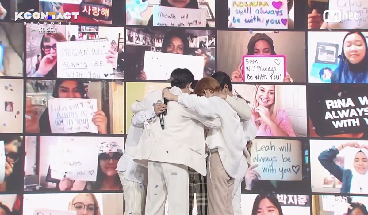 ducksunny5's tweet photo. 열 두번째 별을 행복하게 만들어줘서 고마워
워너블도 언제나 워너원 곁에 있어! https://t.co/p1fghbV4Sw