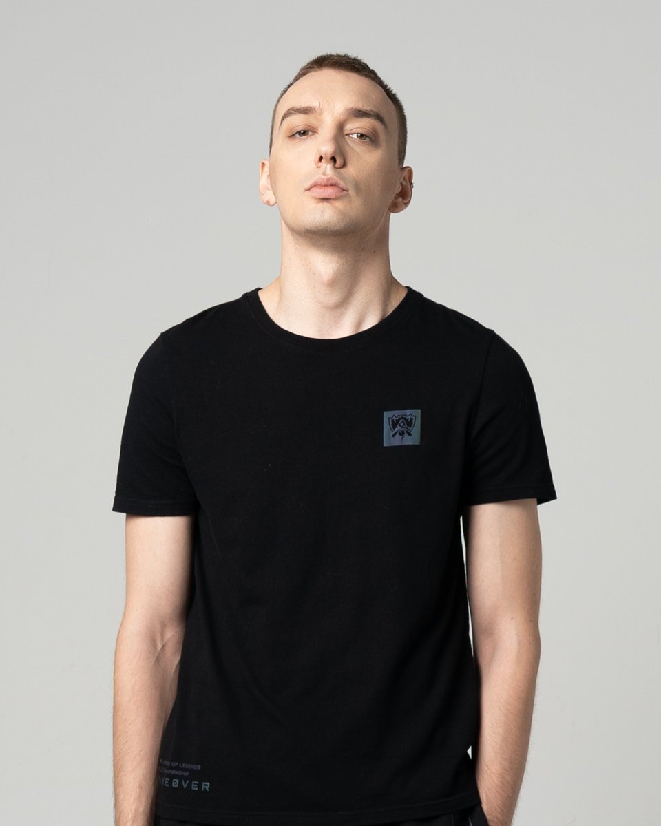 Como agradecimiento por los 10k de followers y por todo el apoyo durante los #Worlds2020... ¡TENEMOS SORTEO!

Requisito 👉Dar RT

Elegir entre:
 ▪️ Camiseta Fnatic.
 ▪️ Camiseta G2 Esports.
 ▪️ Camiseta Worlds 2020.
 ▪️ Sudadera Worlds 2020.

⏰Válido hasta el 26/10 a las 21.00h.