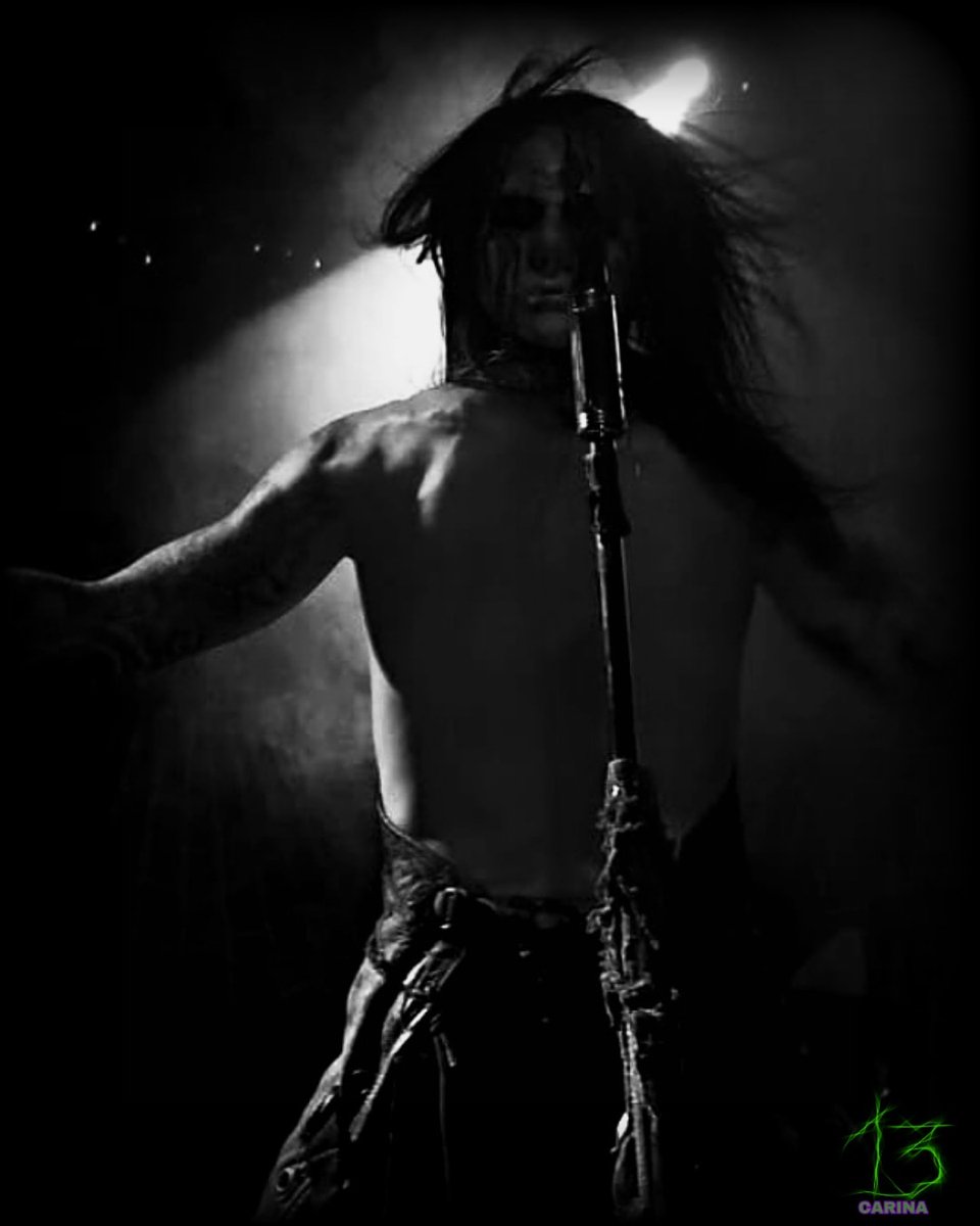 13Ellefson's tweet photo. Wednesday 13, 01.08.2018
Can't believe that it's over 2 years ago when I have seen one of the best musicians live..
#Wednesday13 #w13 #josephpoole #murderdolls #fdqfp13 #frankensteindragqueensfromplanet13 #spook #spooky #scary #horror #horrornerd #concert #livemusic https://t.co/fgtjJpjD8J
