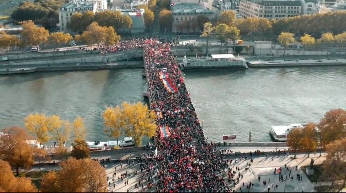 301arm's tweet photo. Armenians protesting in Paris to back the Artsakh cause. https://t.co/EnGy3sMIct
