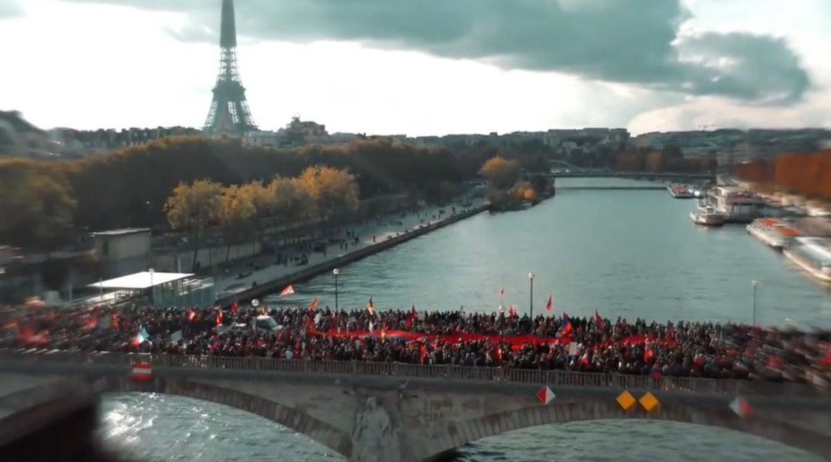 301arm's tweet photo. Armenians protesting in Paris to back the Artsakh cause. https://t.co/EnGy3sMIct