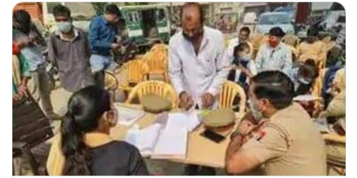 Athakindia's tweet image. #मेरठ
12वीं की छात्रा बनी टीपीनगर थाना SHO, सालों पुराना केस मिनटों में सुलझाया,
थानाध्यक्ष बनी छात्रा ने सुनी जनता की समस्याएं
#Meerut #Class12student #officer #publicproblem #UPNews @Uppolice #meerut