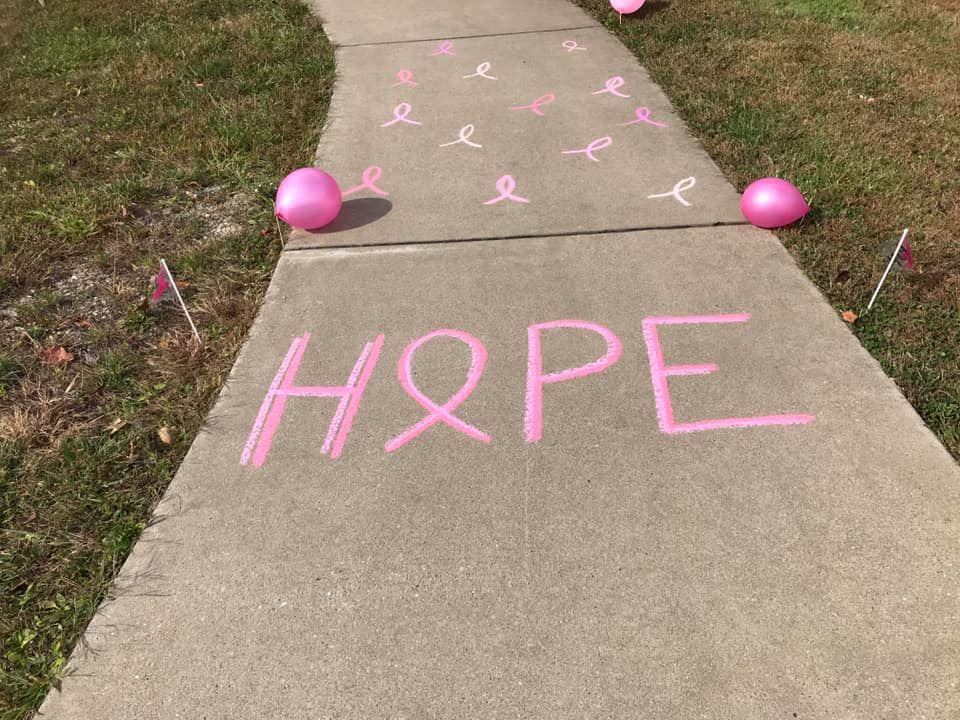 CamdenClarkMC's tweet photo. π ποΈ Our friends at Parkersburg Catholic High School organized a #PinkWeek in honor of #BreastCancerAwarenessMonth! Part of the week included voting on pumpkins and collecting donations for our Pink Mammogram Fund! #GenerosityHeals https://t.co/wwSBkyGfGP