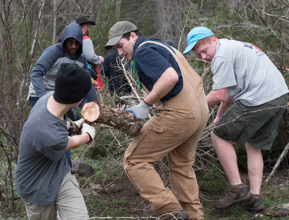 AlamoAreaBSA's tweet image. Be the change on this Make a Difference Day. #goodturn #ScoutMeIn