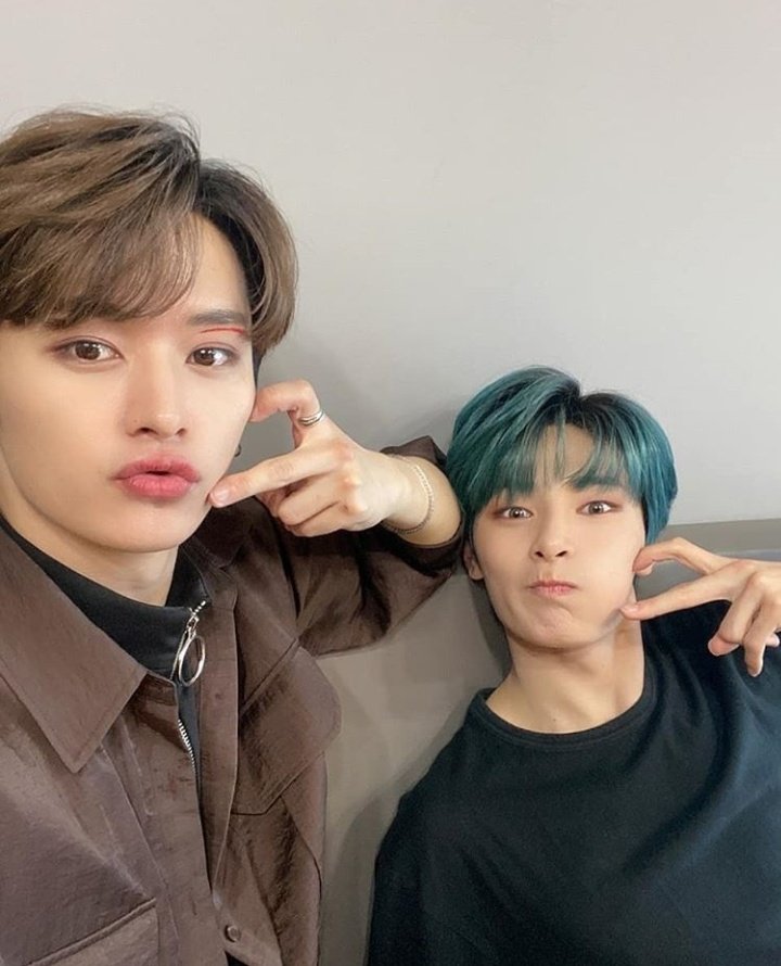 here's with jeongin 