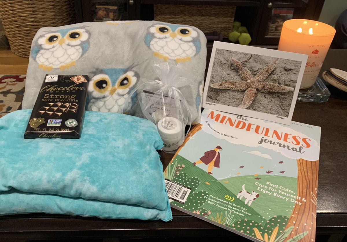 MrsKettle7's tweet photo. Loving the self-care goodies from an @ep_sel giveaway! I was so excited to win. Tabitha, thank you very much! Taking some much needed time tonight to unwind after a very busy work week 😀 https://t.co/s0FXMUZ830