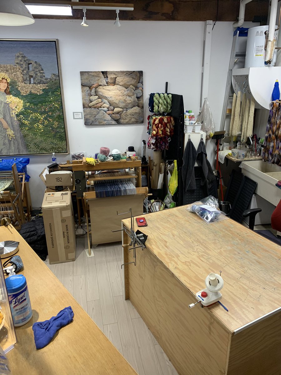 gibca_community's tweet photo. Meet Yoriko, one of the 5 fibre artists of the @fibre.art.studio in the #NetLoft at @granville_island.
.
The studio was founded in 1979 by artist Barbara Heller and is now the place to go for hobbyists and artisans alike. https://t.co/WifOgYO13X