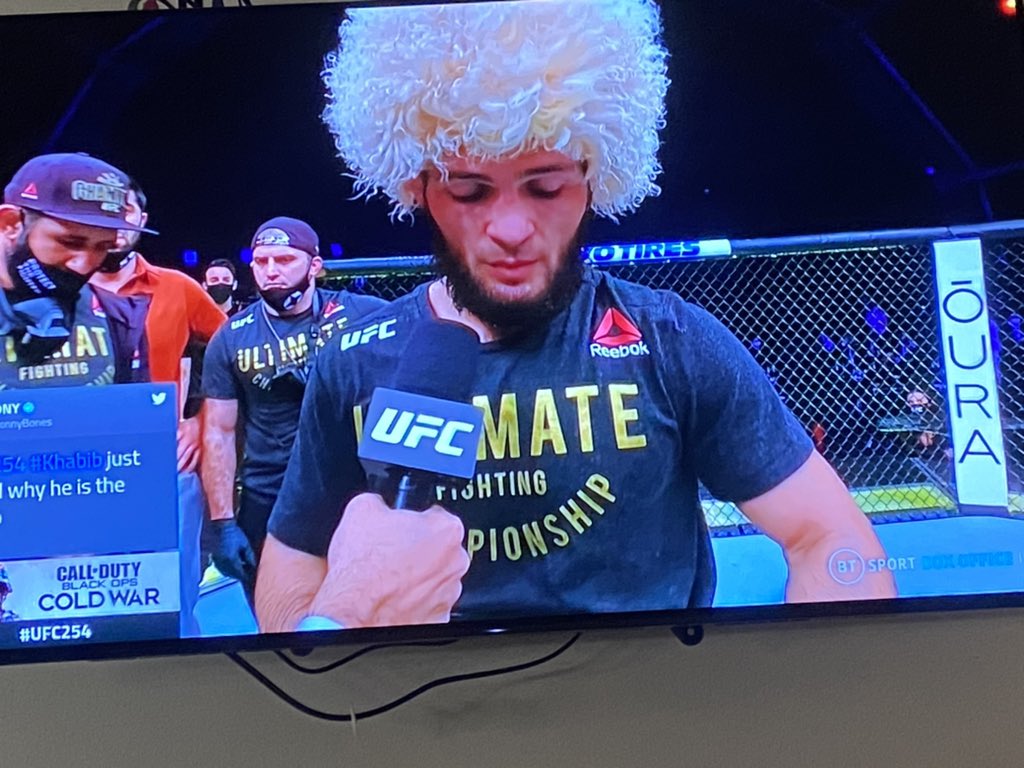 Getting emotional watching this. Wow. Khabib respecting his mother and following through with his word. What a man. Deffo a top 5 goat of MMA. Happy retirement. https://t.co/dkqOlcS3OR
