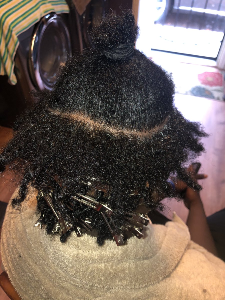 its_ashia's tweet photo. Comb ReTwist 🙃DM To Book Your Appointments‼️ Starting at 45$ #tsu #tsu21 #tsu22 #nashville #nashvilledreads #dreadlocs #dreadstyles https://t.co/Yik93y51s6