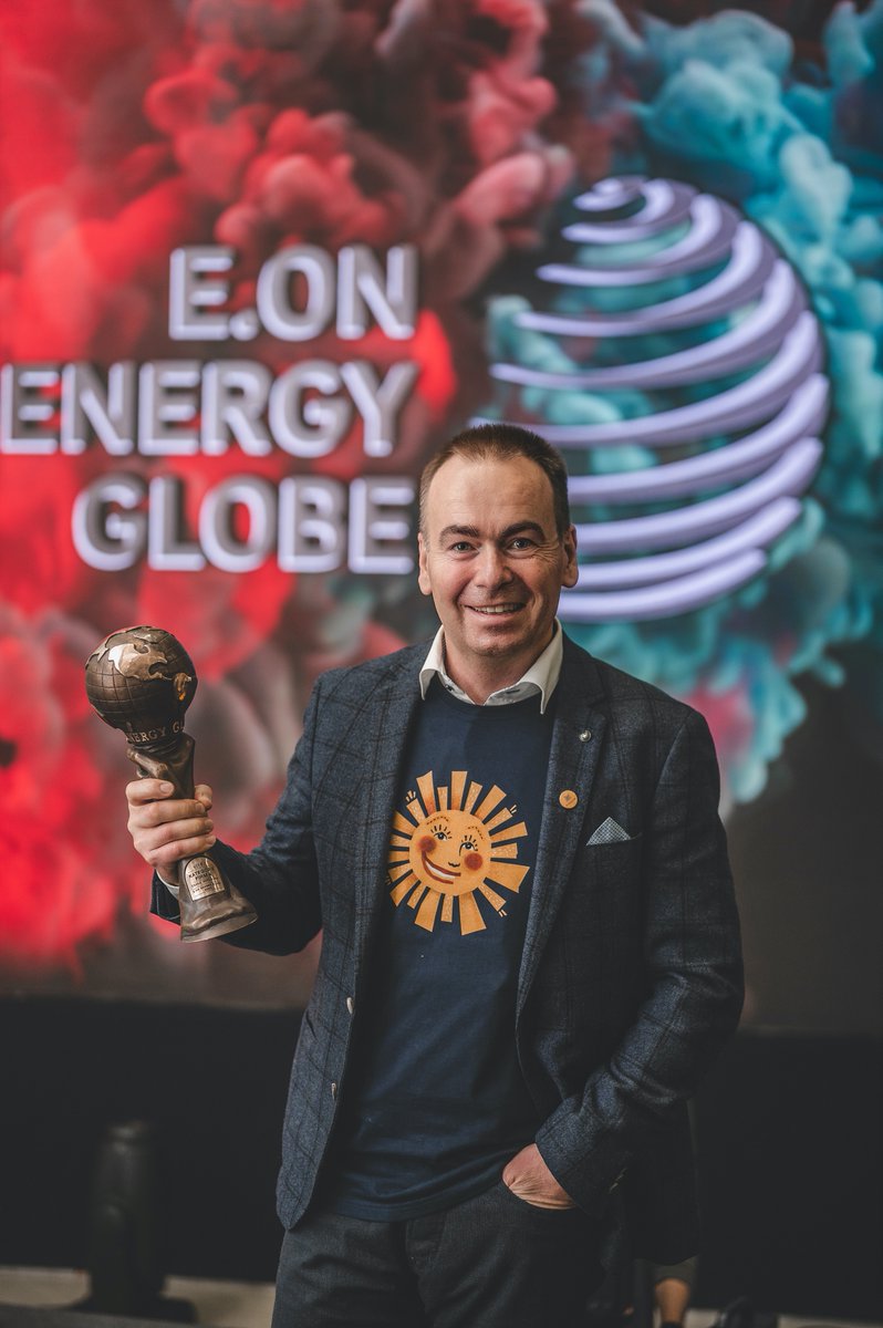 Vyhlášení <a href="/EONCzech/">E.ON Czech</a> #EnergyGlobe bylo pro <a href="/SONNENTORcz/">SONNENTOR.cz</a> oceněním i povzbuzením. Mnoho podnikatelů začíná přemýšlet ekologicky.🌱Klimatická změna je totiž asi i závažnější než krize koronavirová! Nemůžeme změnit svět, ale můžeme zásadně změnit místo, kde žijeme.#PodnikameJinak