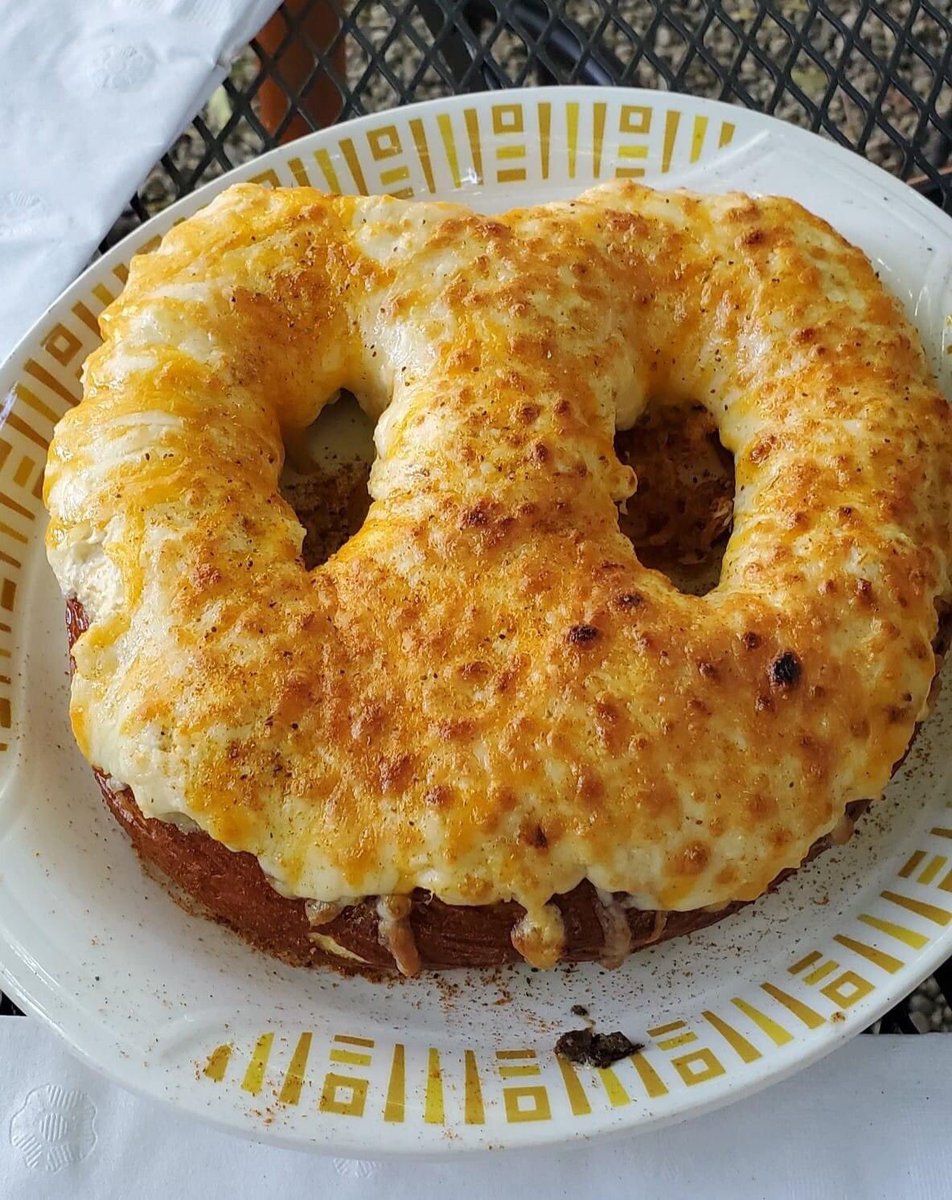 FernoNow's tweet photo. @AshNoelleTV @BuffaloEats How about a crab dip and cheddar pretzel!! @adolfstavern https://t.co/Q34hJKaJr5