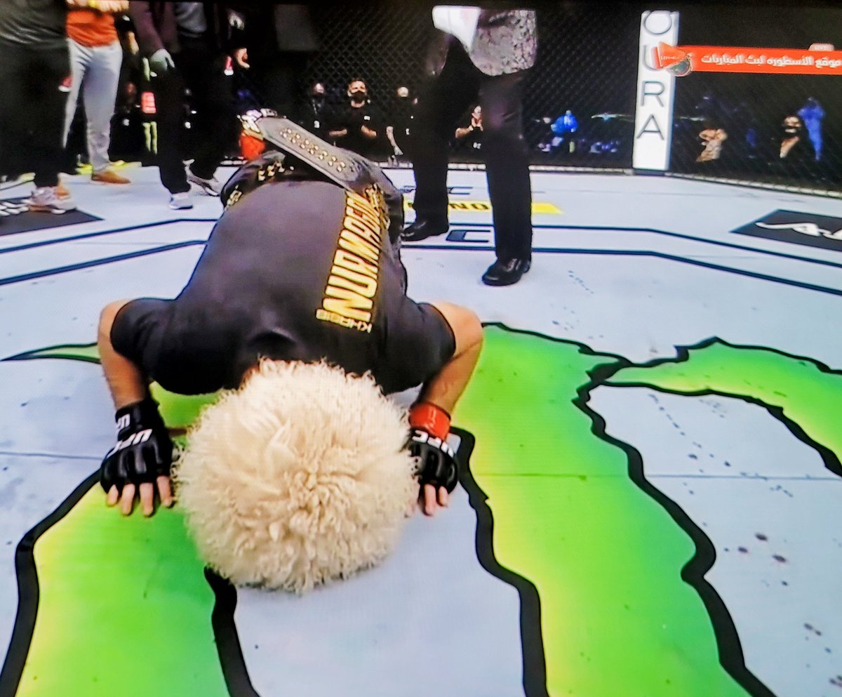 Khabib 💪🦅 #ufc249 https://t.co/VZvcApzuqY
