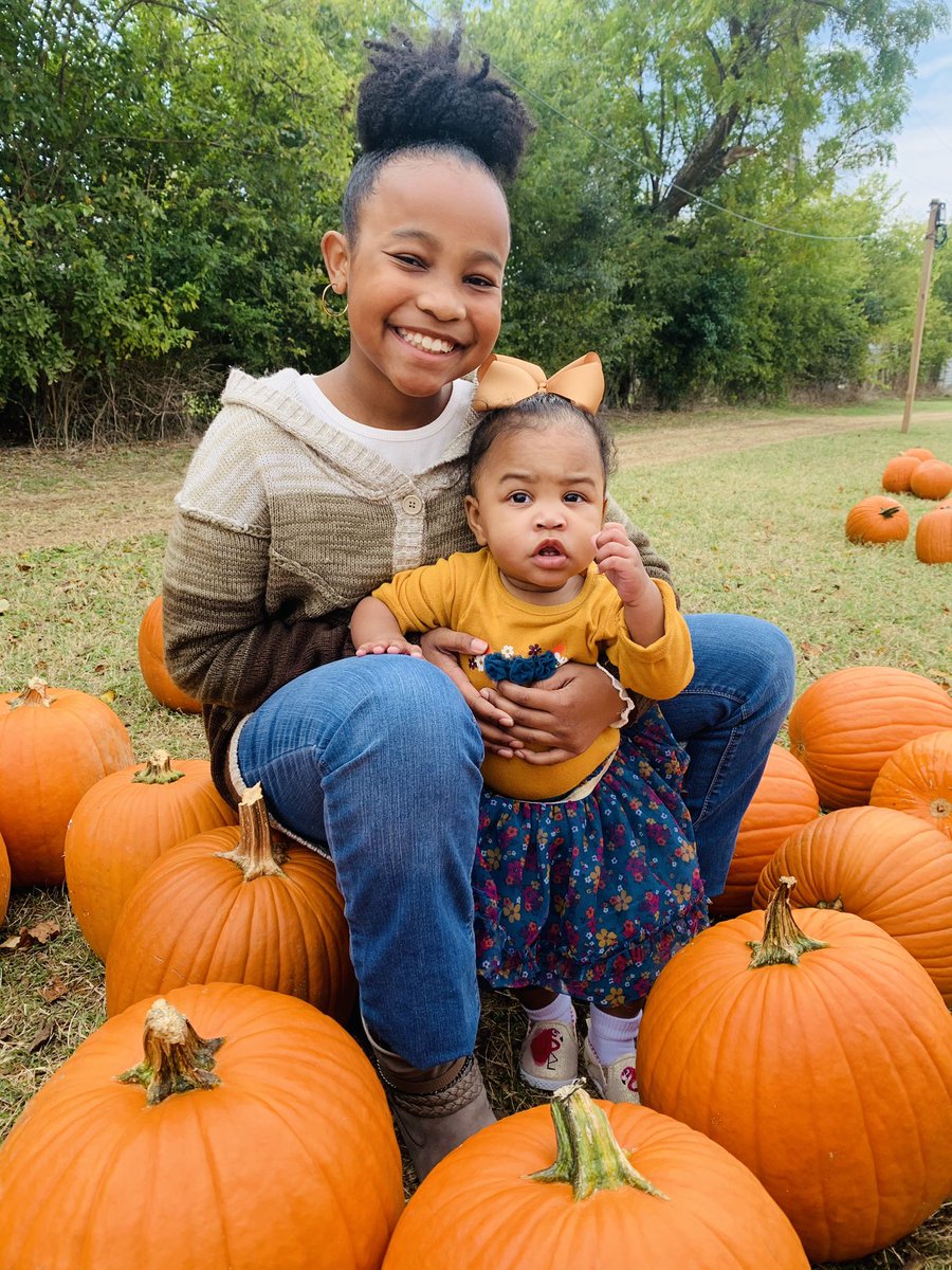 queenk3306's tweet photo. #pumpkinpatchfun🍂🧡 https://t.co/datptqcsnD