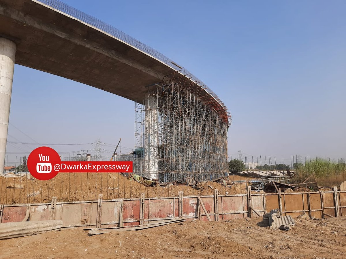 #DwarkaExpressway Trumpet Flyover at #Sector36AGurgaon #Sector84Gurgaon #Sector88Gurgaon has started to take it's shape. Look at this massive #MegaStructure from bottom, if you wanna see it from top then retweet. #Gurgaon #Gurugram 

CC: <a href="/vaibhav_74/">VAIBHAV DANGE वैभव डांगे</a> <a href="/nitin_gadkari/">Nitin Gadkari</a> <a href="/OfficeOfNG/">Office Of Nitin Gadkari</a>