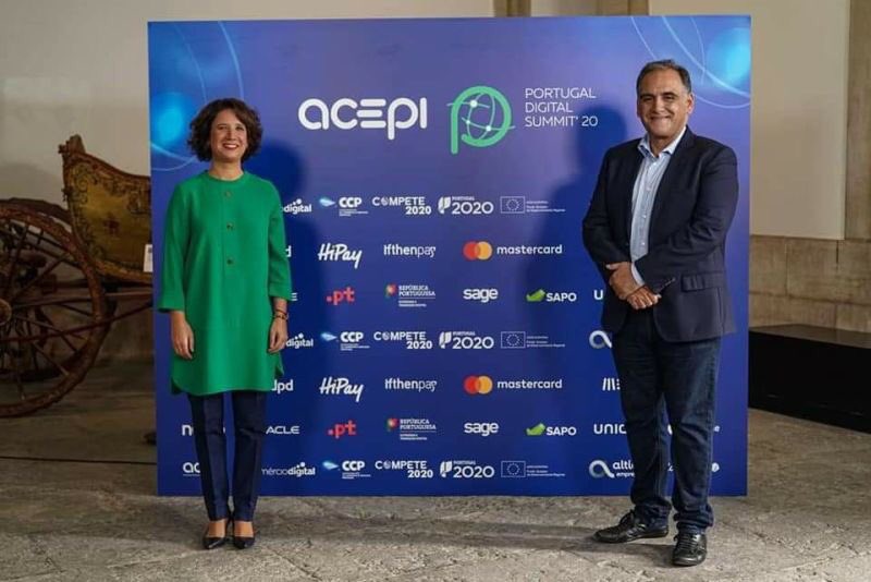 ritabmarques's tweet photo. Agradeço à @ACEPI o convite para participar no Portugal Digital Summit’20. #ACEPISummit 
O turismo é um setor de pessoas para pessoas. Ainda assim, temos feito um esforço extraordinário por uma maior digitalização do turismo. Ninguém pode ficar para trás! 
https://t.co/7BgyaLivhw https://t.co/UwDVDQW0Vl