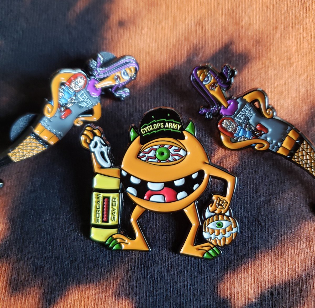 MrMartianDesign's tweet image. Introducing.... 
🎃Mike Spookzowski x Spooky Celia🔪
🗣️ On sale TODAY at 4:20 CST 💨
👁LE 175