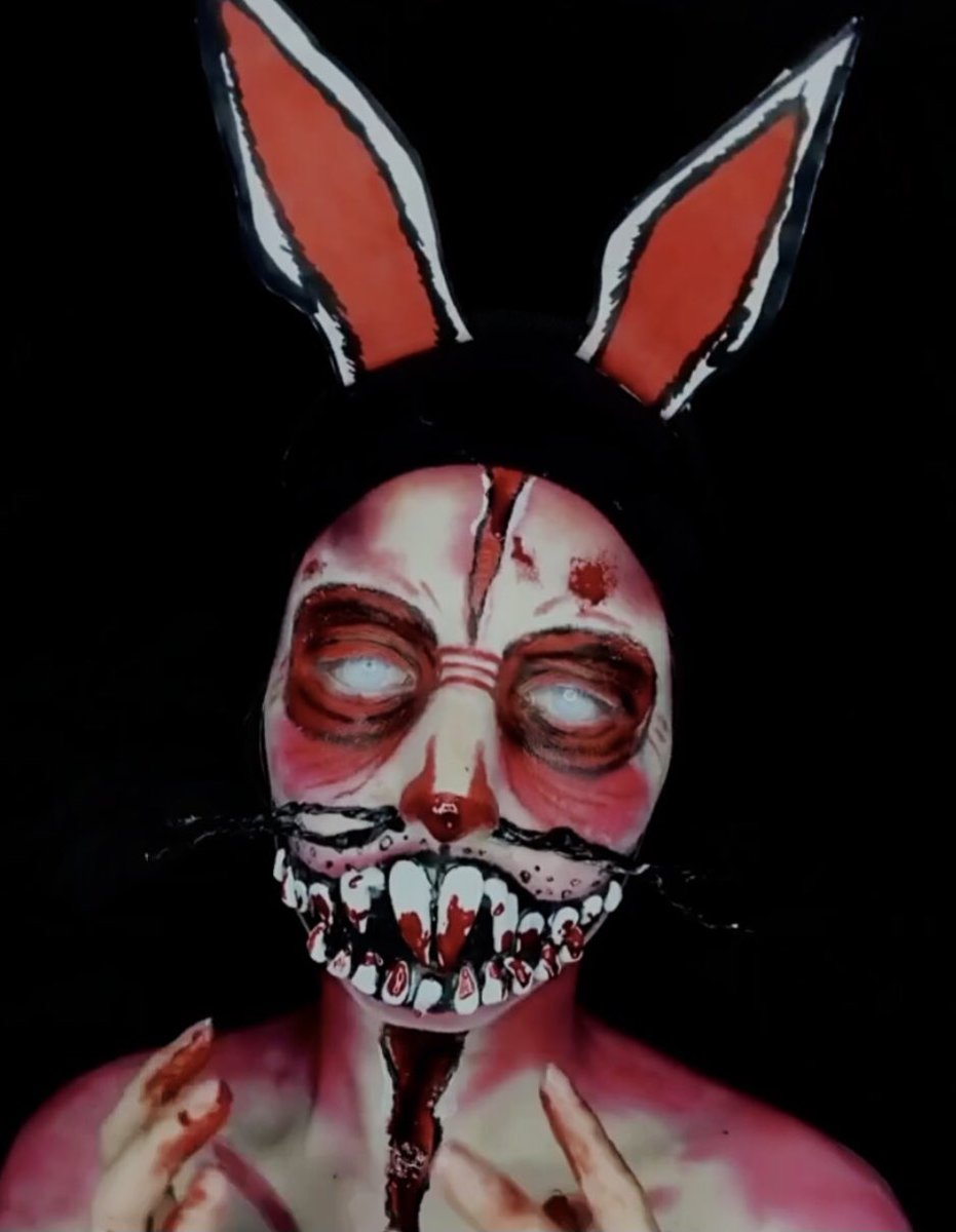 wallschalamet's tweet image. my first makeup costume for #LPMakeUpComp  #LPCostumeComp a very scary bunny 🐰 @LiamPayne #lpshow