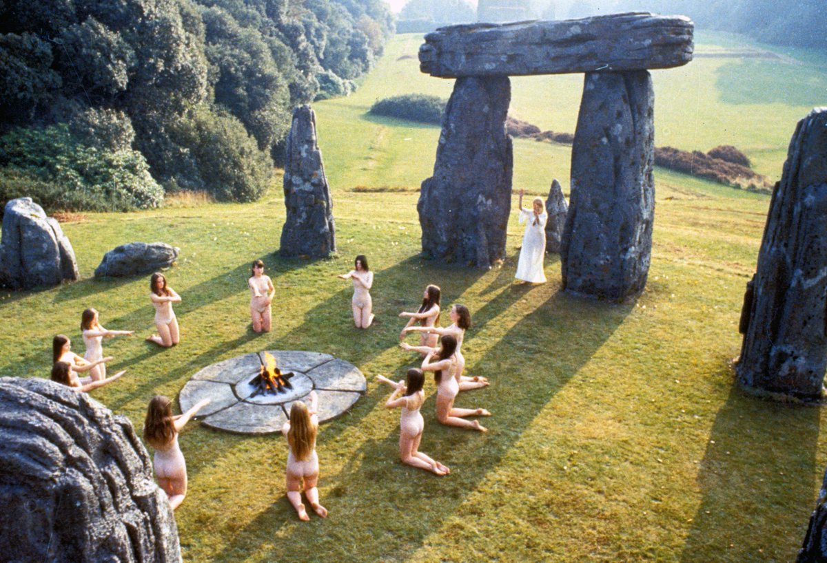 24/31 THE WICKER MAN (1973)A repressed policeman arrives at a remote Scottish island to investigate the disappearance of a girl.Eerie, powerful, totemic. Superimposing horrific happenings over beautiful landscapes, this is the film that defined folk horror.  #31DaysOfHalloween
