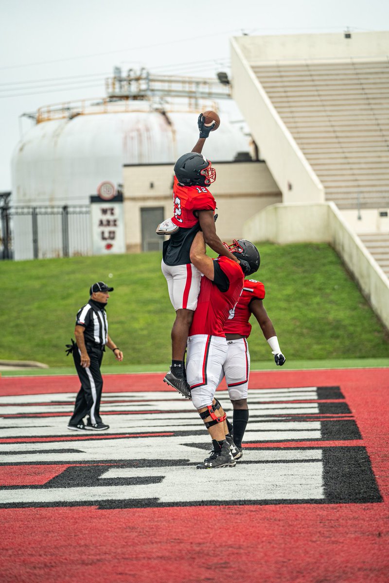 LamarFootball's tweet photo. 🔴✖️⚫️ #RedBirdRising #WeAreLU https://t.co/462KpnVfvg