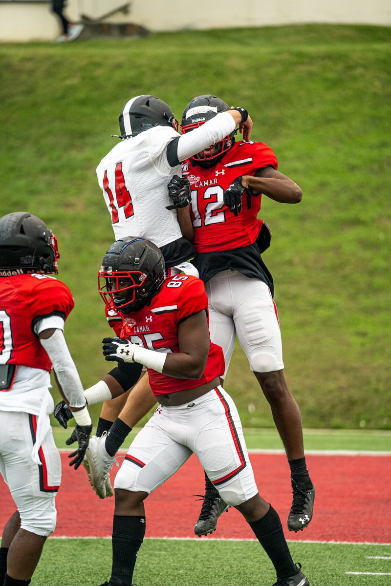LamarFootball's tweet photo. 🔴✖️⚫️ #RedBirdRising #WeAreLU https://t.co/462KpnVfvg