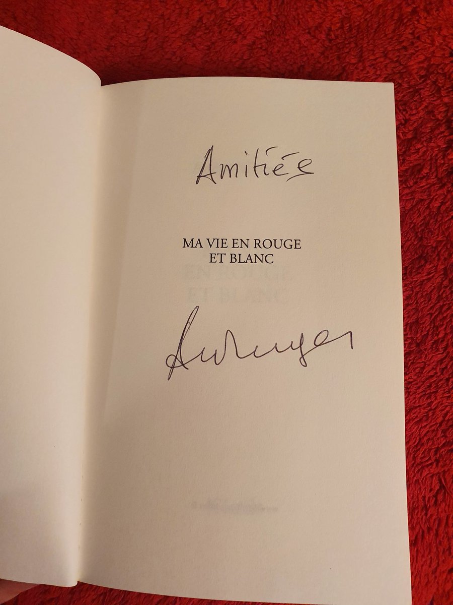 Arsenal_France's tweet photo. 🎁Concours | Nous vous offrons l'autobiographie dédicacée d'Arsène Wenger «Ma vie en rouge et blanc» avec la générosité des @editionsLattes.
Pour participer RT ce tweet + Follow le compte @Arsenal_France 🔴⚪️

Bonne chance la famille 💪

Tirage au sort le 31/10 à 19h30 https://t.co/5HowfmONcu