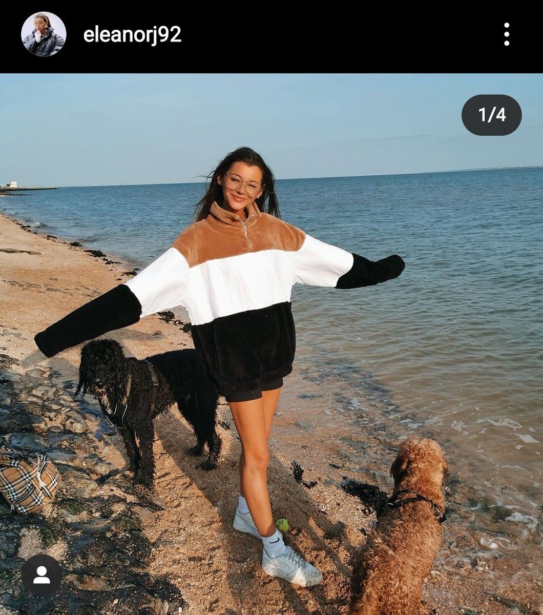 You can say it's a tan from her 2 holidays this year, but as you probably know, when you are tan, it doesn't just disapear and reappears all of the time in matter of few weeks.