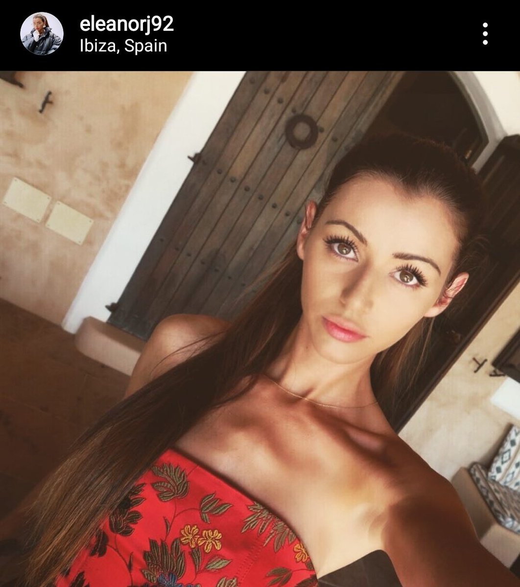 You can say it's a tan from her 2 holidays this year, but as you probably know, when you are tan, it doesn't just disapear and reappears all of the time in matter of few weeks.