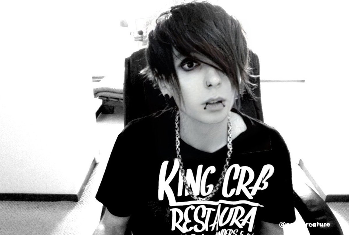 asoftcreature's tweet photo. Ah #dailybooth ...
#emo #webcam https://t.co/2ijOvxFqNe